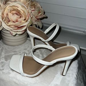White FOREVER 21 Heels size 7